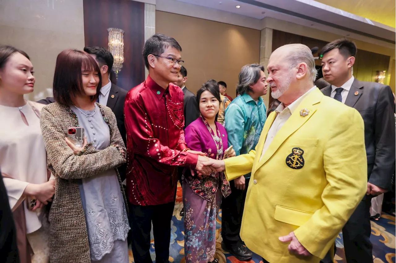 King takes time to meet Malaysian diaspora in China