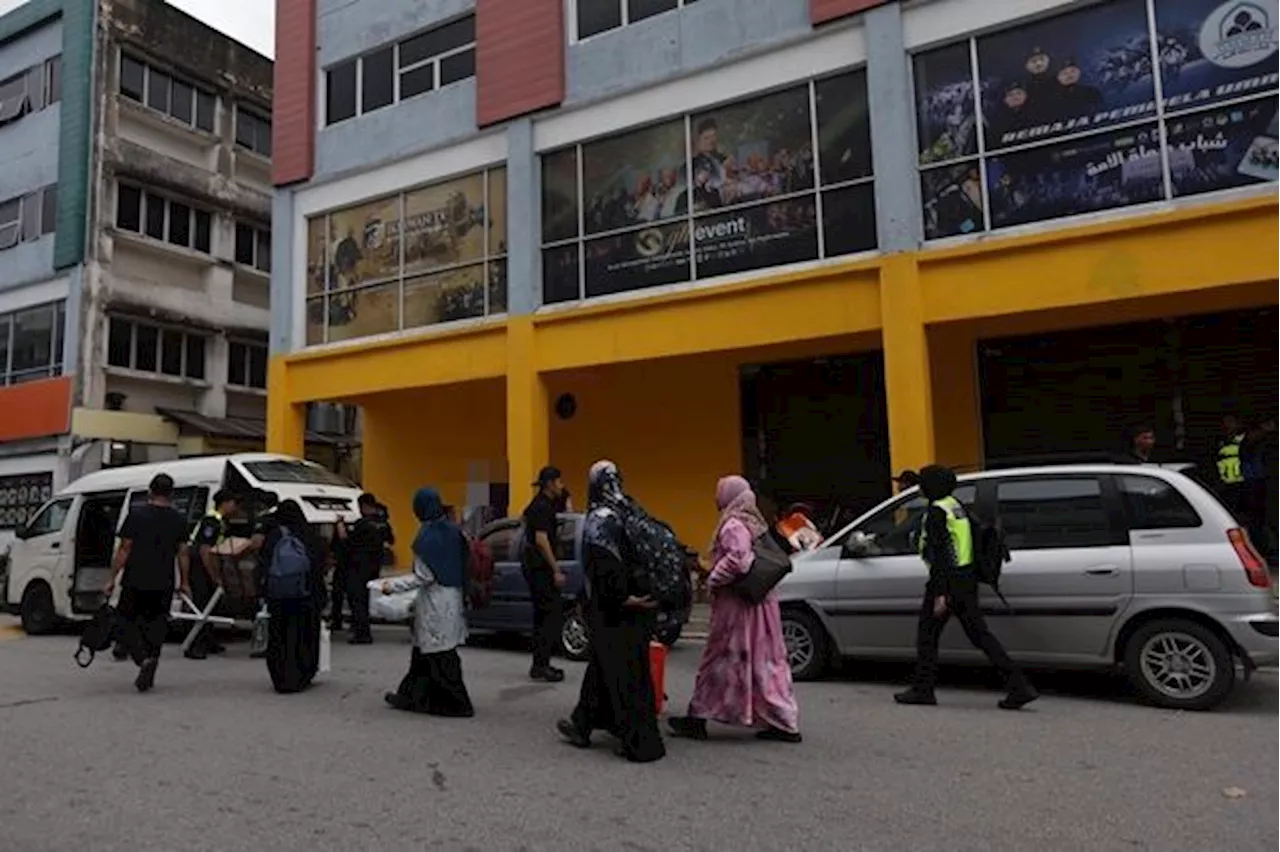 Several individuals detained and inspected in GISB commercial centre raid in Rawang