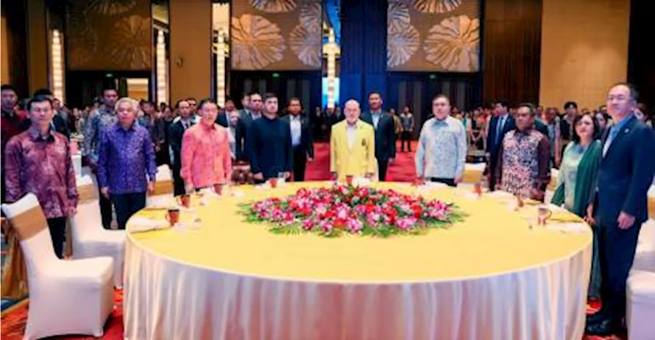 King takes time to meet Malaysian diaspora in China