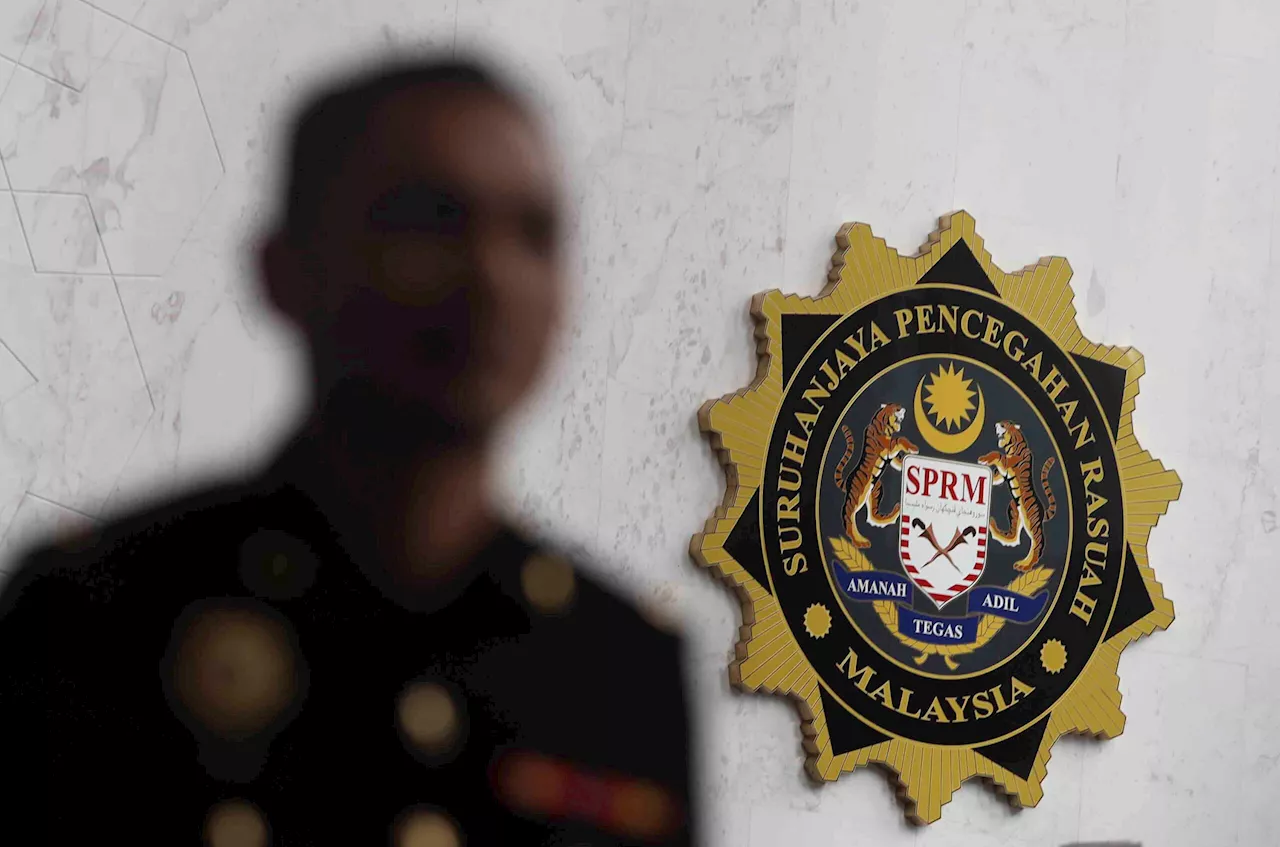 Suspect Linked To Foreigner Smuggling Syndicate Arrested By SPRM Selangor