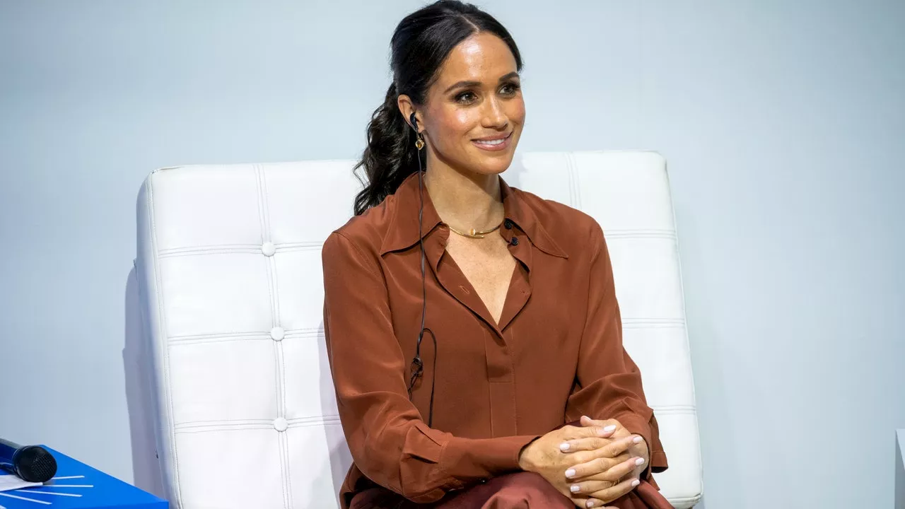 «Un dittatore sui tacchi alti»: le nuove accuse contro Meghan Markle dal suo staff americano