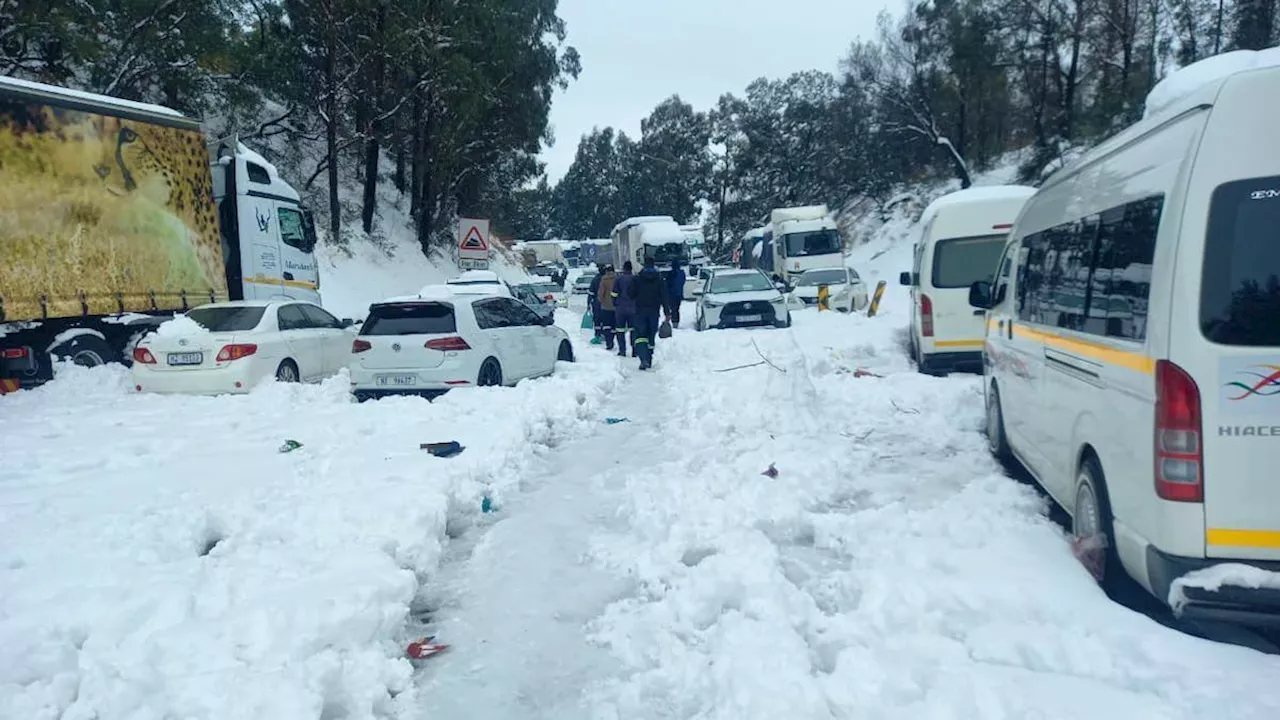 Südafrika, Warden: Extremer Schneefall sorgt für Verkehrschaos