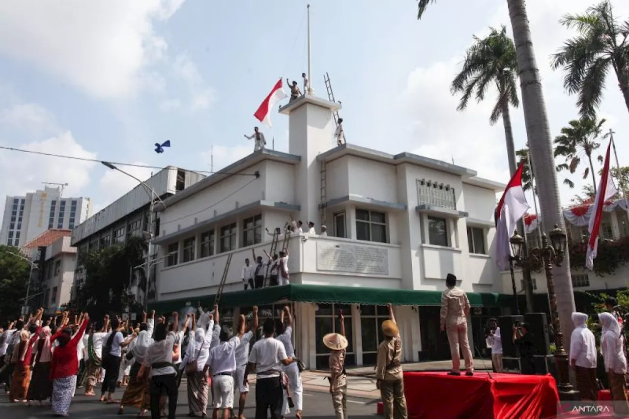 Drama kolosal peringati perobekan bendera di Hotel Majapahit Surabaya