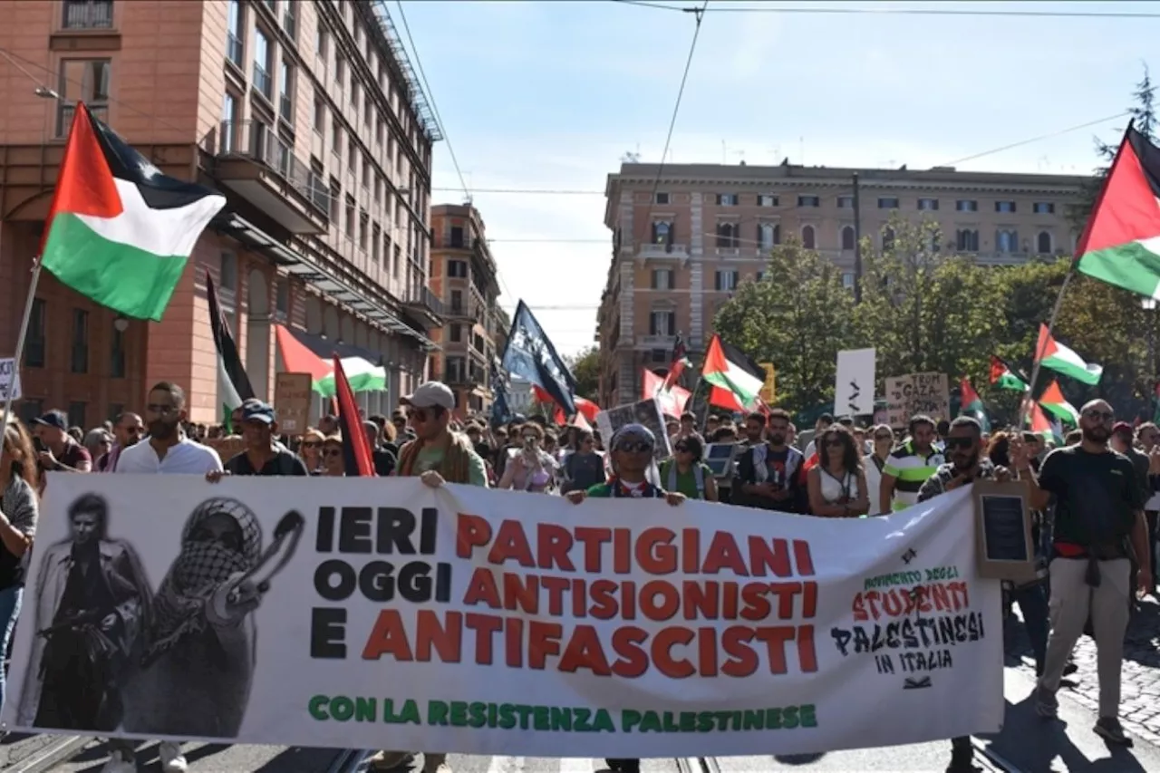 Ribuan orang unjuk rasa di Roma, protes genosida di Palestina