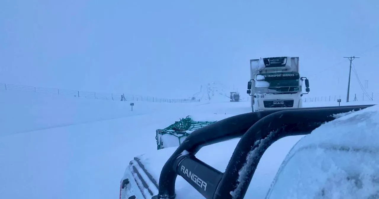 Schneefall in Südafrika sorgt für Chaos auf den Strassen