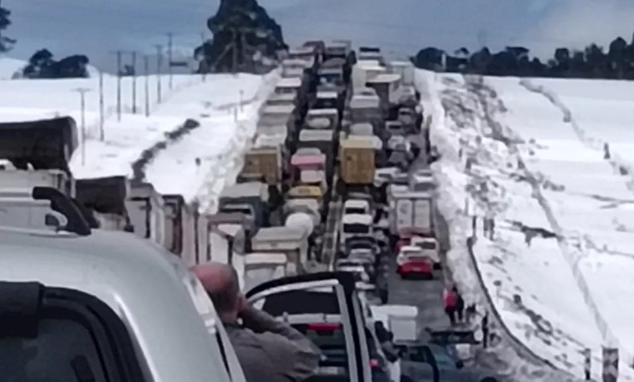 Snow update: Van Reenen’s still closed, other roads open