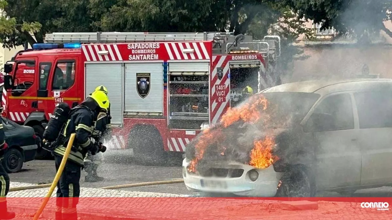 PSP investiga incêndio em carrinha de passageiros em Santarém