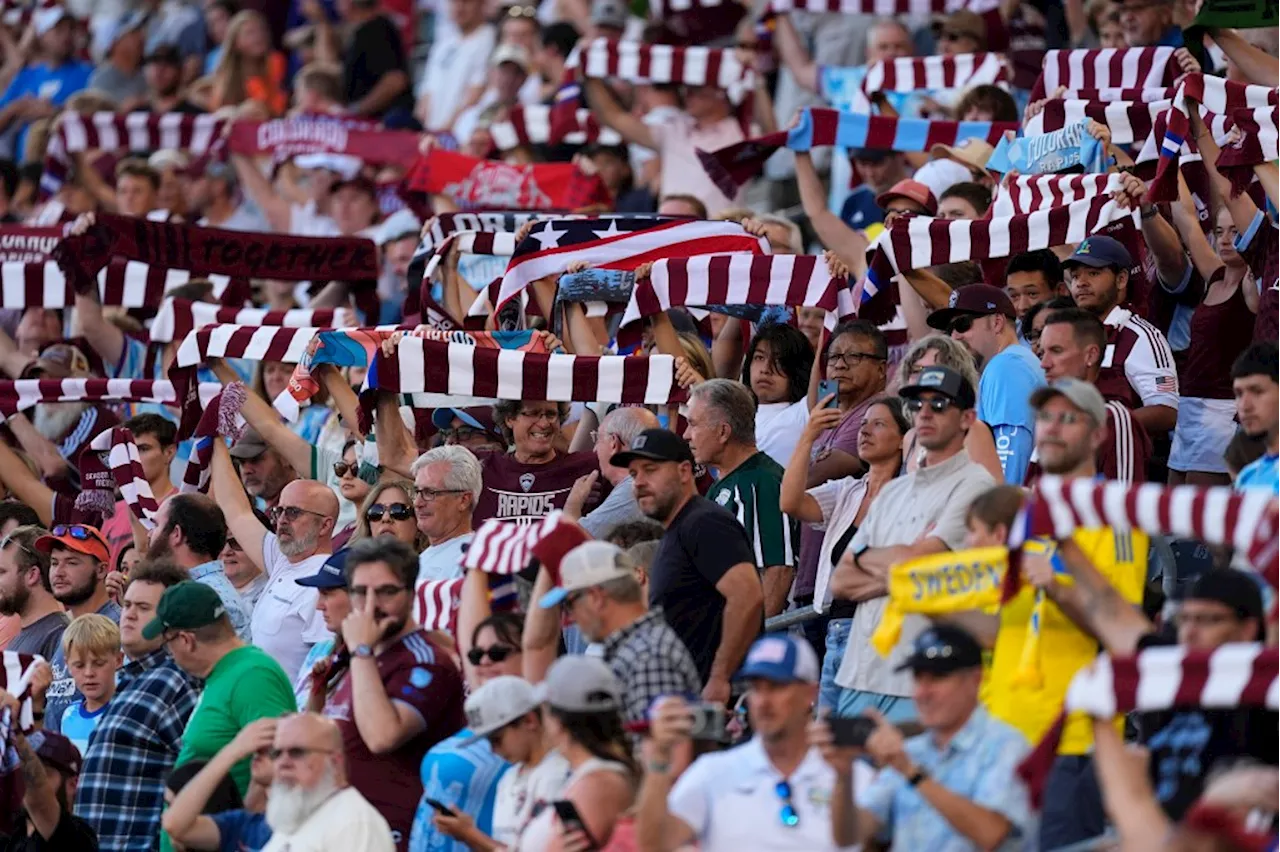 Colorado Rapids clinch MLS Cup playoff berth with 2-0 win over Toronto