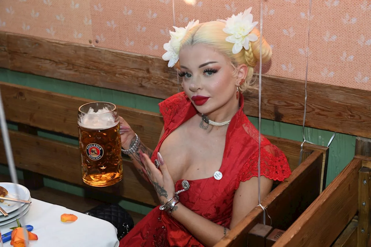 Katja Krasavice zeigt neue Nase auf Oktoberfest