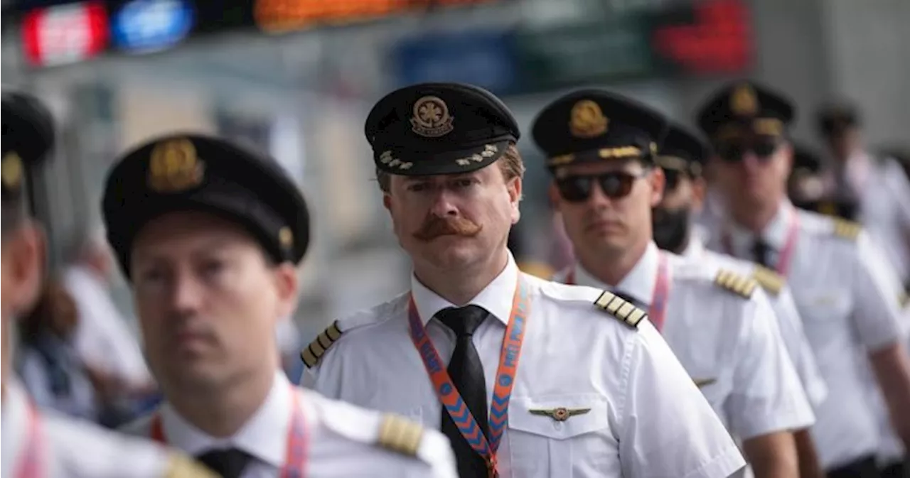 Air Canada union head threatens to quit if pilots reject deal