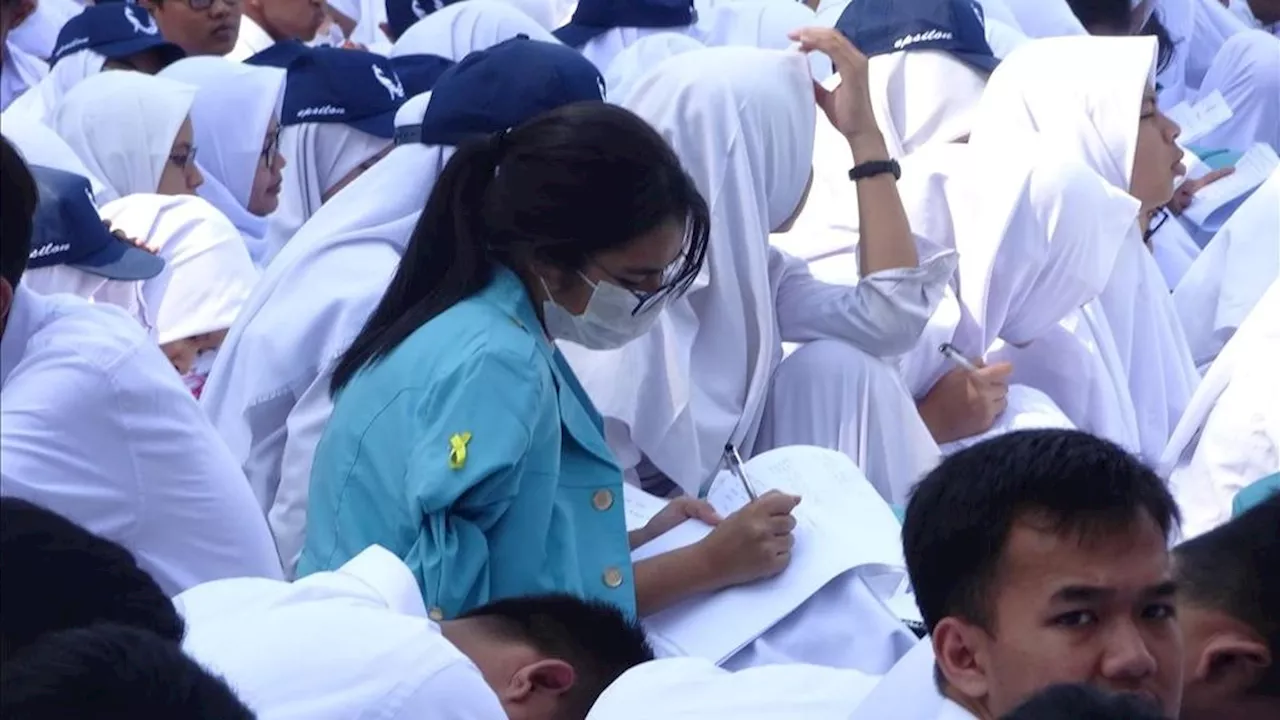 Komunikasi dengan Orangtua Bantu Anak Lalui Fase Awal Kuliah