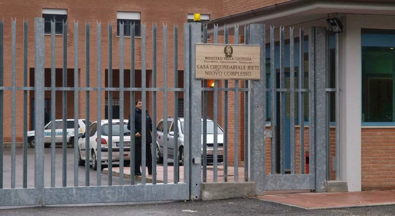 Rieti, hashish in carcere ma per uso personale: assolto un detenuto