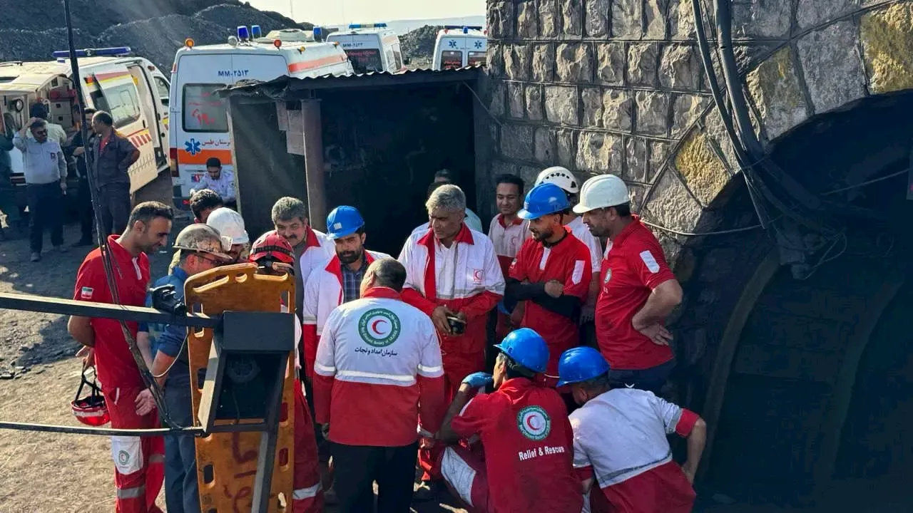 افزایش آمار جان باختگان حادثه معدن طبس به ۳۰ نفر