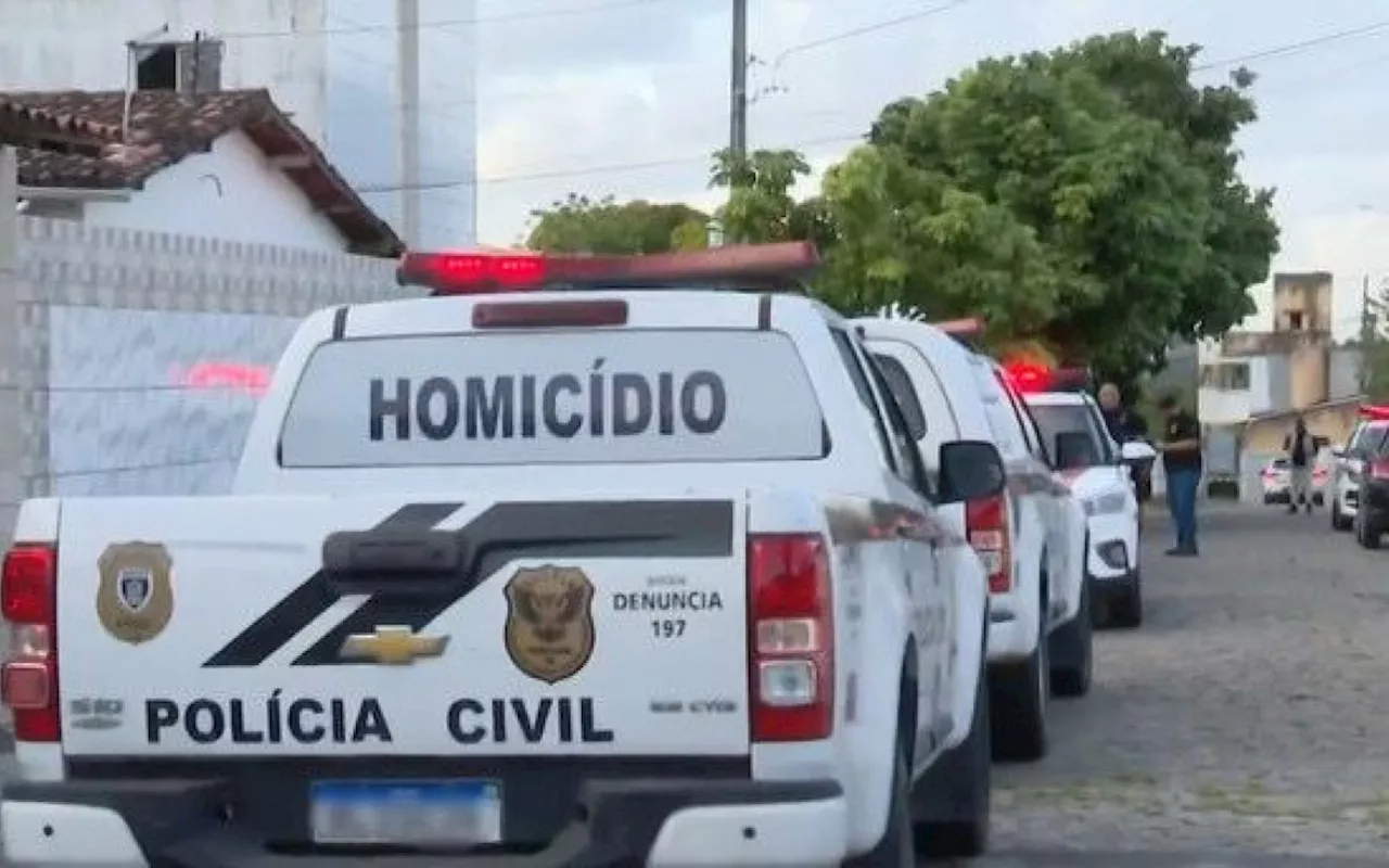 Polícia investiga morte de criança encontrada decapitada dentro de casa; mãe é principal suspeita