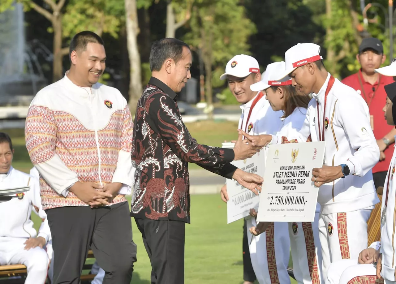 Dampingi Presiden Jokowi, Menpora Dito Serahkan Bonus kepada Atlet Indonesia di Paralimpiade Paris