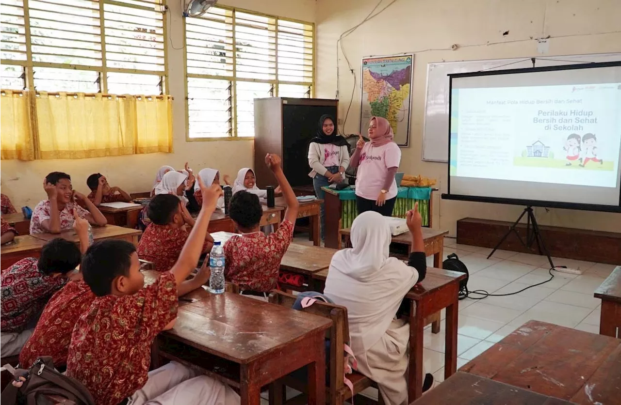 Tingkatkan Minta Baca Pelajar, JIEP Bagikan 350 Buku Bacaan