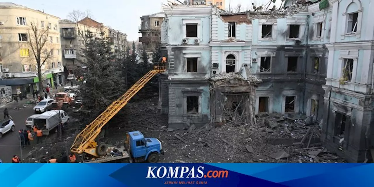 Rusia Serang Blok Apartemen di Ukraina, Puluhan Orang Terluka