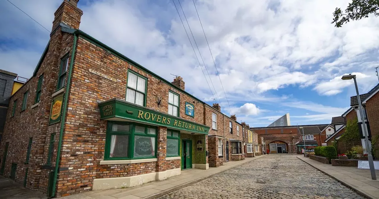 ITV Coronation Street fans 'never knew' characters are real-life mum and son