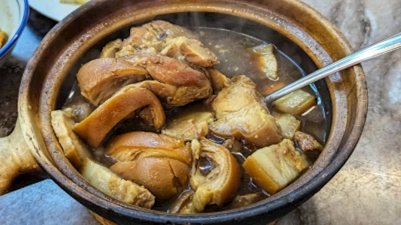 Hidden in some flats off Old Klang Road, Tua Bak Kia Bak Kut Teh serves up satisfying Klang-style ‘bak kut teh’