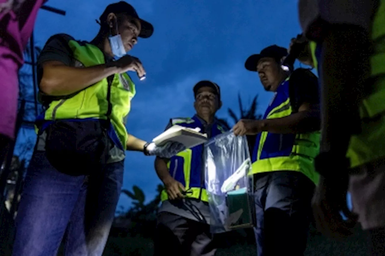 Hundreds of ‘Abuya’ photos, books related to al-Arqam seized in Melaka’s GISBH raids