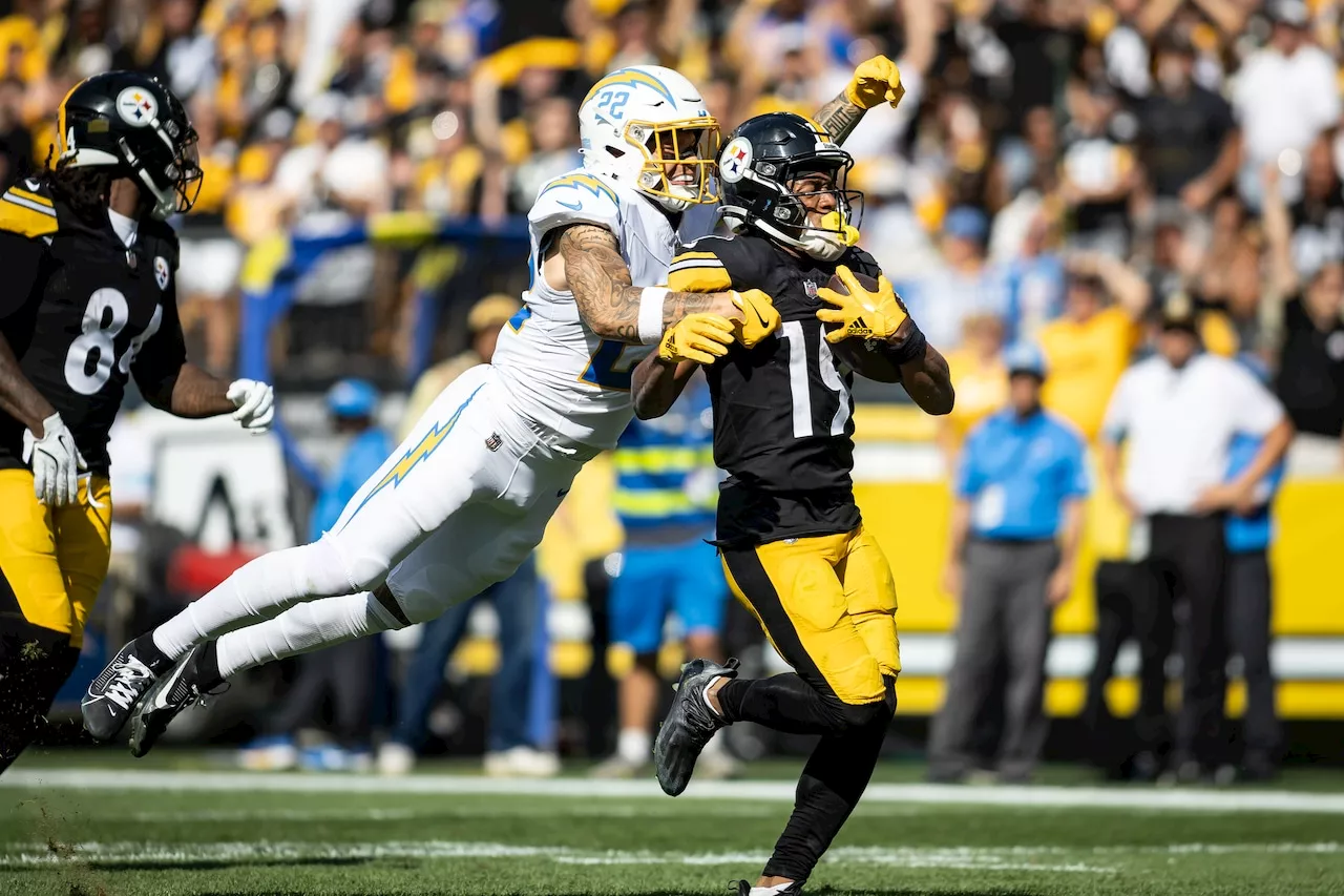 Steelers Dominate Chargers, Fields Shines with Efficient Passing