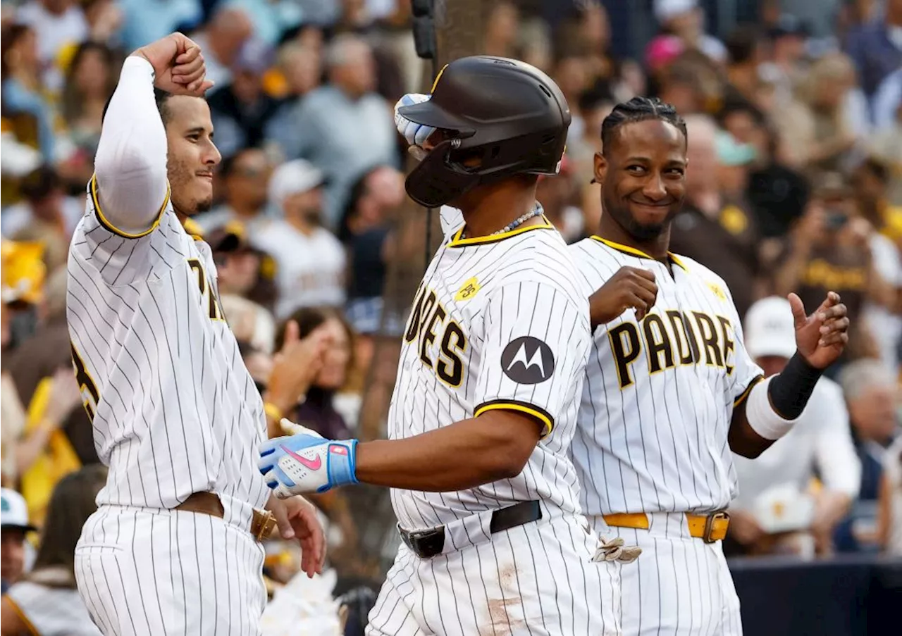 Padres Clinch Playoff Berth With Win Over White Sox