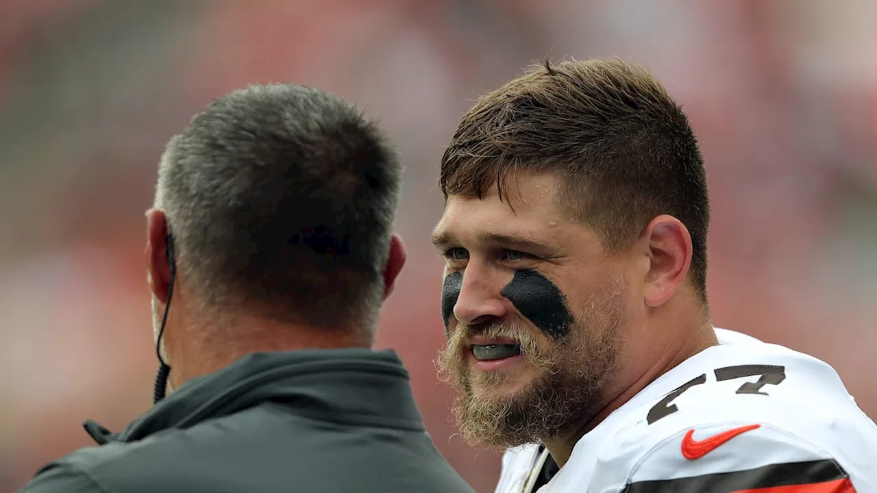 Cleveland Browns Guard Wyatt Teller Exits Matchup With New York Giants