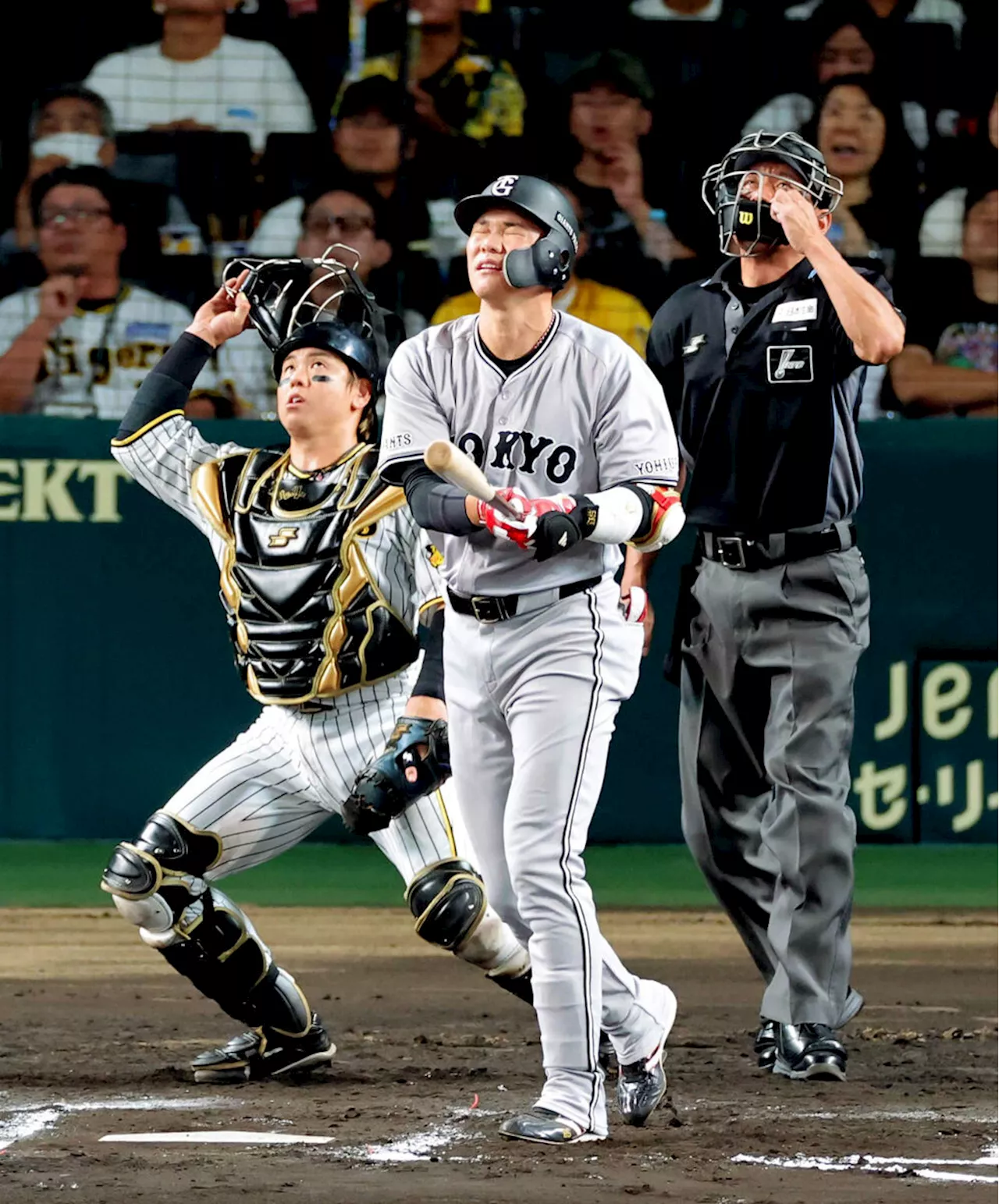 巨人・坂本「申し訳ないです」得点圏３度凡退…阿部監督「今日は今日、明日は明日」切り替えて１差の虎と最終決戦