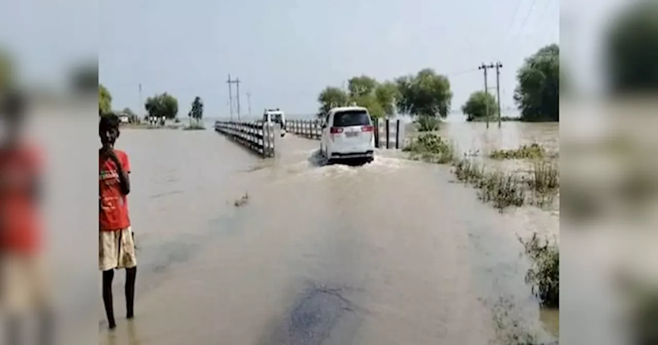 Bihar Flood: बिहार में पानी ही पानी, गंगा की सहायक हरुहर नदी भी उफान पर, कई गांवों और घरों में घुसा पानी