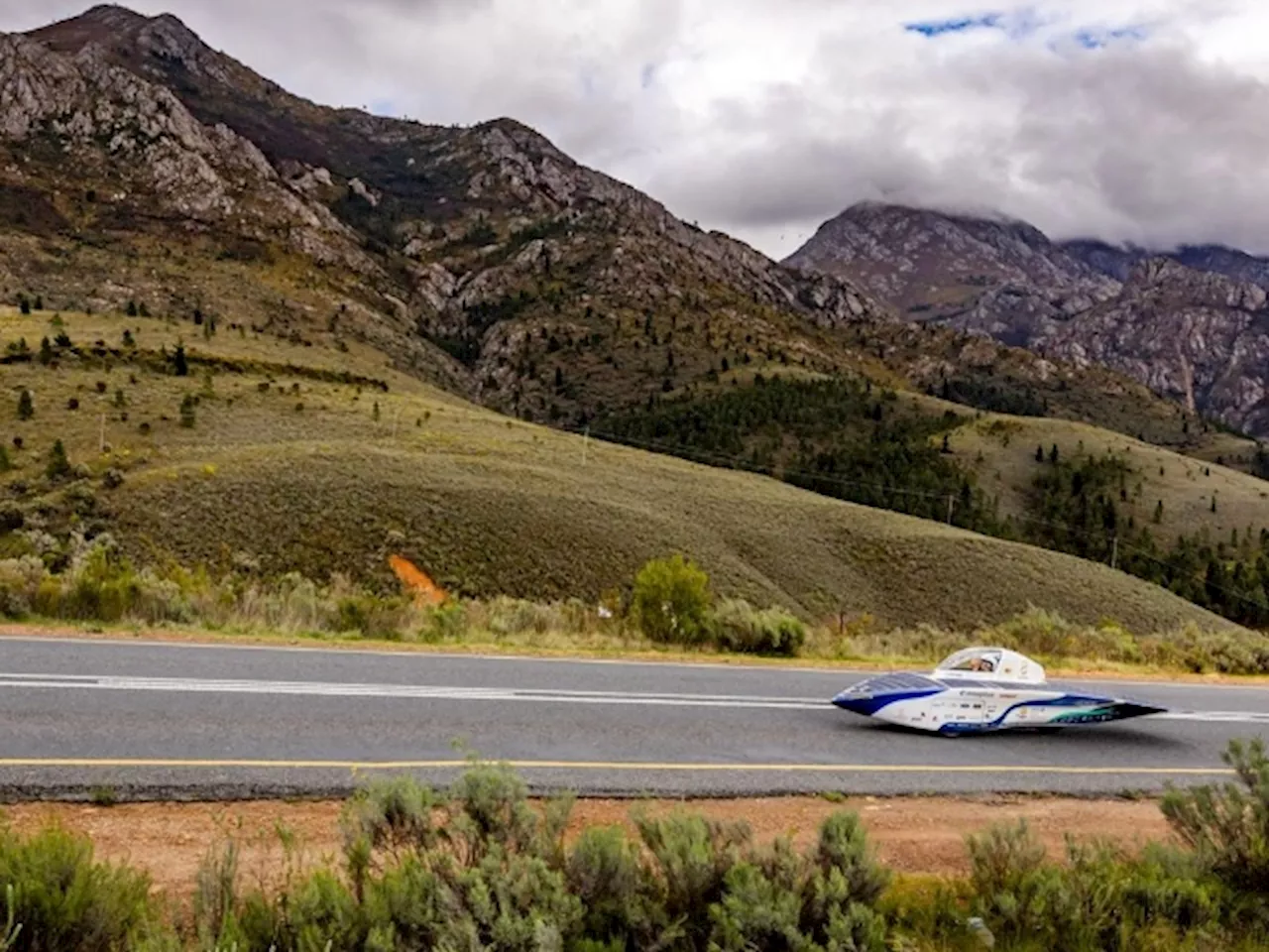 Belgian Team Win South Africa’s ‘Toughest’ Solar Car Challenge [Videos]