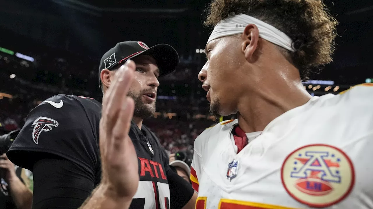 Mahomes throws 2 touchdown passes and the Chiefs' defense preserves a 22-17 win over the Falcons