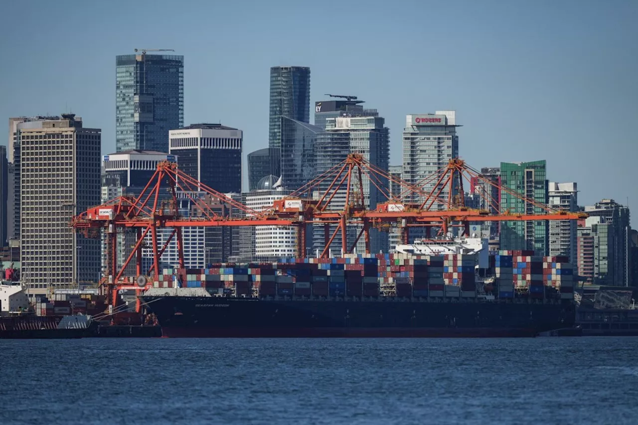 Grain farmers urge intervention as Metro Vancouver terminal workers prep strike