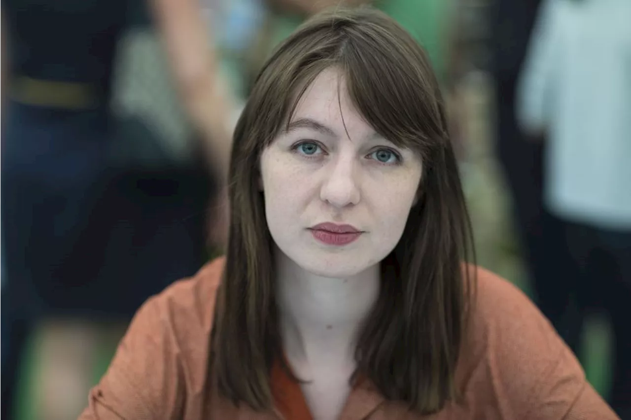 Sally Rooney diz que não quer mais adaptar seus livros após “Pessoas Normais”