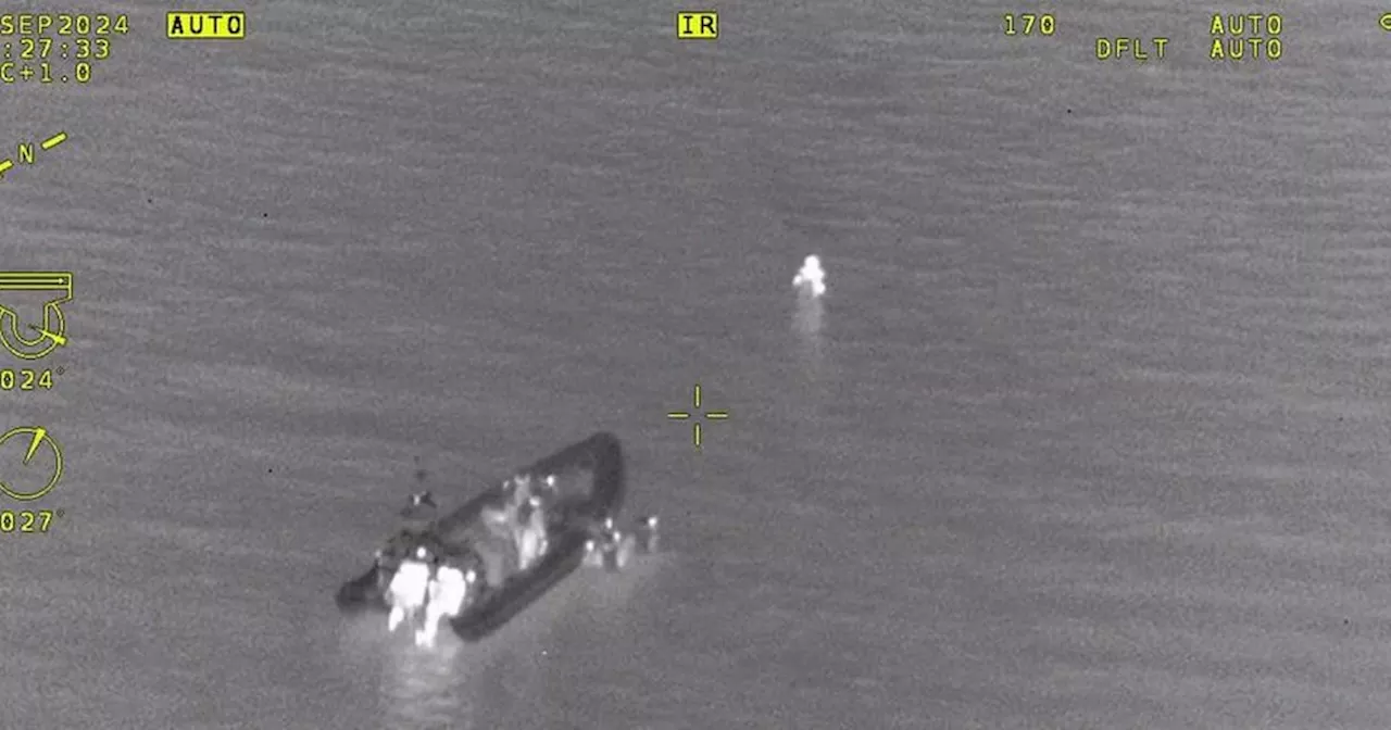 Police Scotland helicopter captures moment person rescued from River Clyde