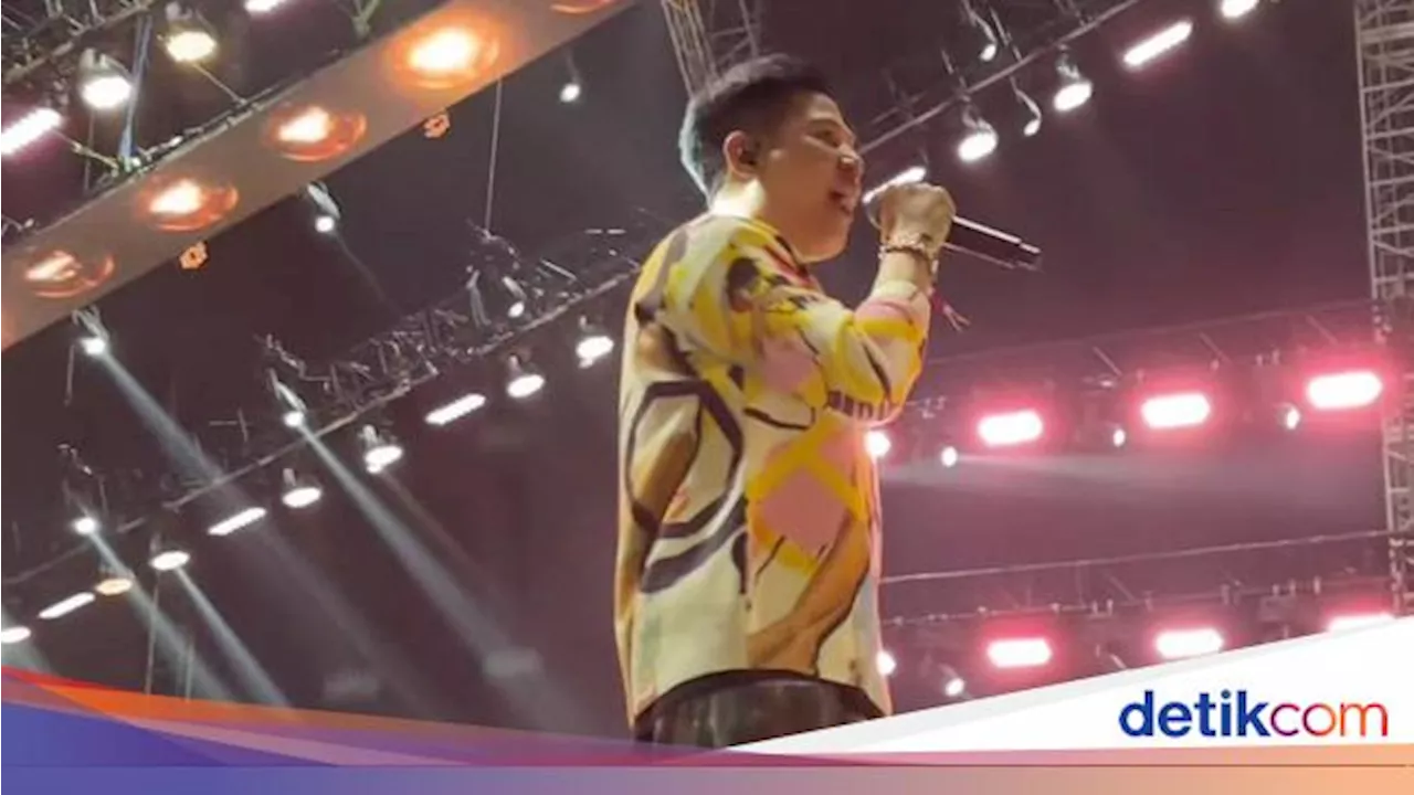 Nino RAN Pamer Cincin Kawin, Manggung Perdana Gak Bujang Lagi