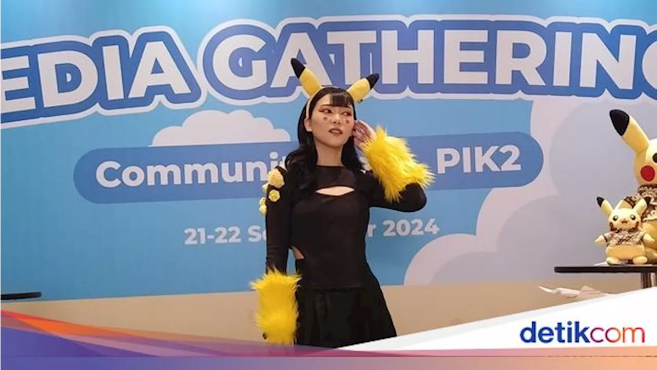 Reaksi Isyana Sarasvati Melihat Pikachu Berbaju Batik