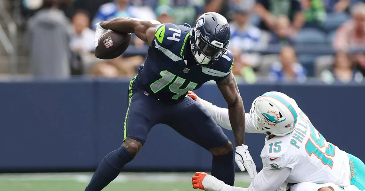 Cigar Thoughts: Seahawks yank Dolphins out of water, watch them slowly asphyxiate on dry land