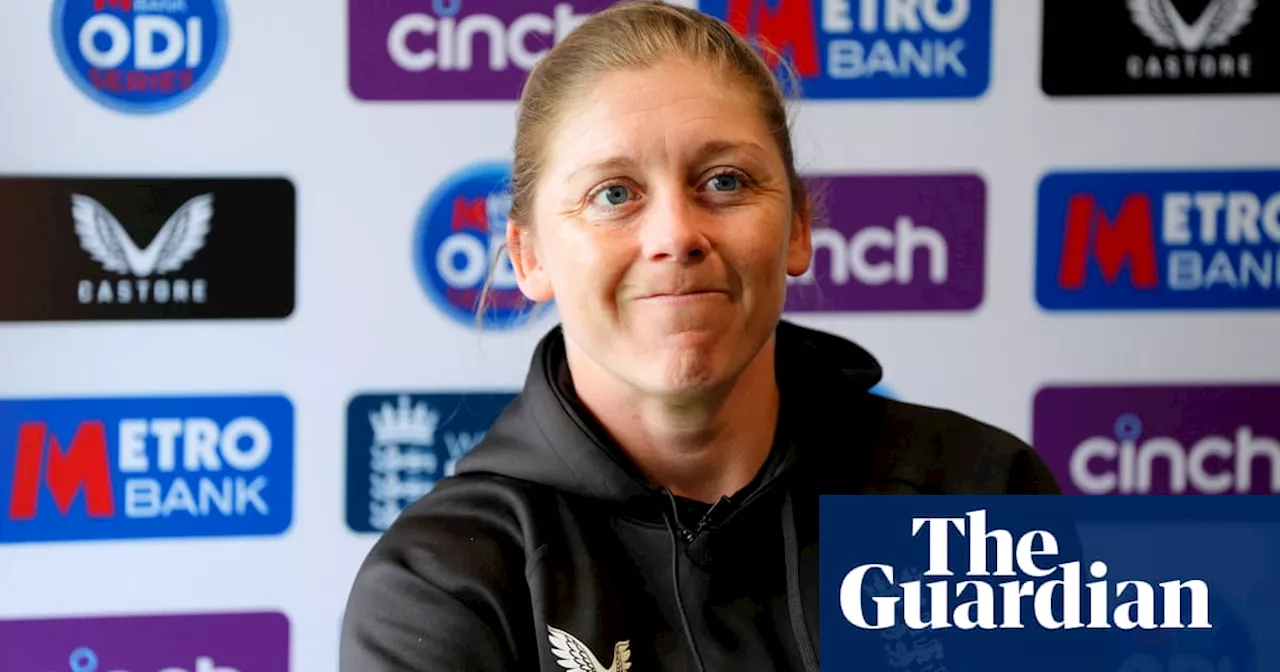 Heather Knight apologises for historical blackface photo posted on social media