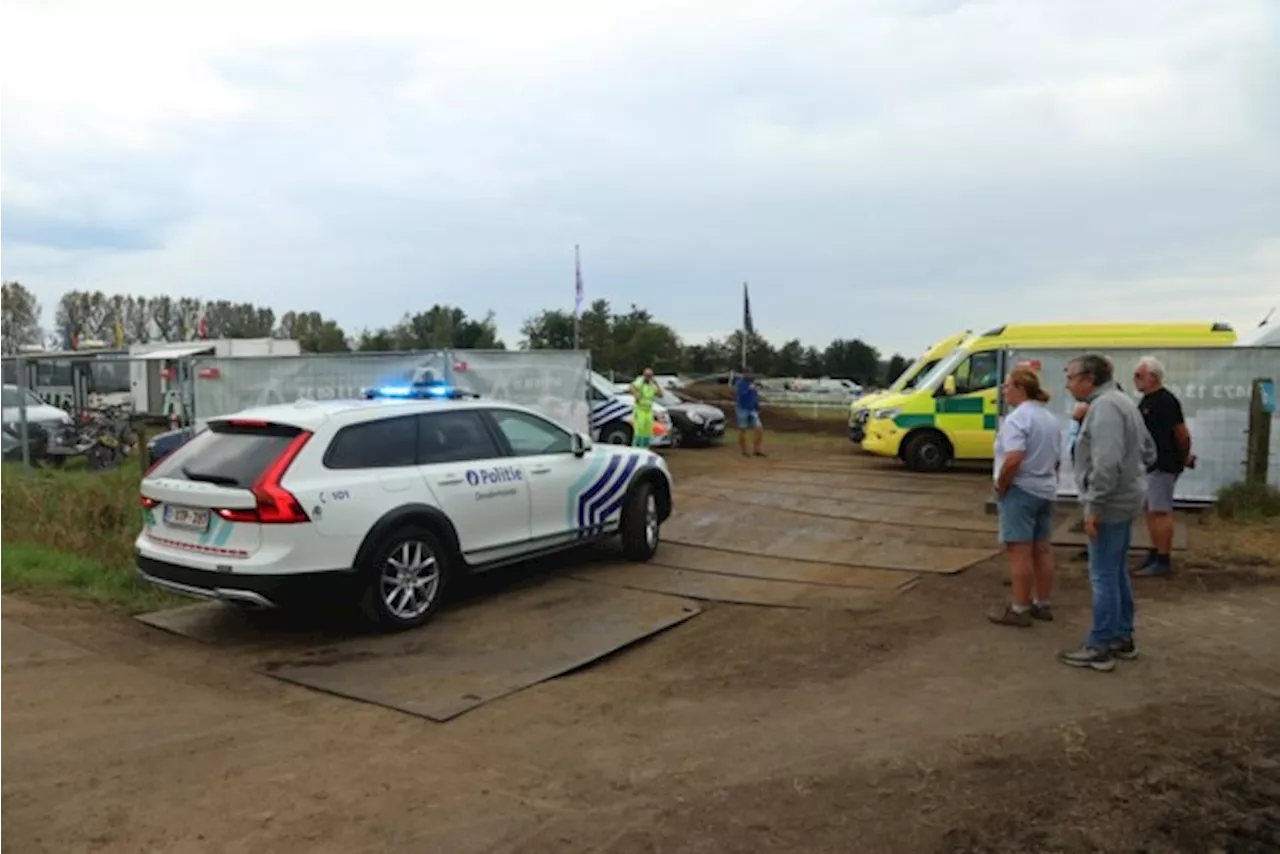 Parket voert onderzoek naar ongeval tijdens motorcross waarbij toeschouwer (67) om het leven komt