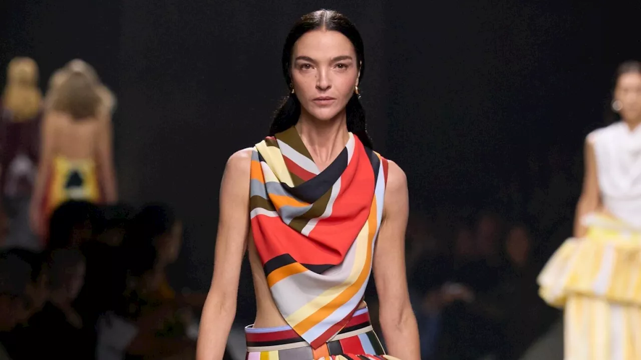 Bottega Veneta Summer 2025, un juego de figuras y patrones que robó el aliento