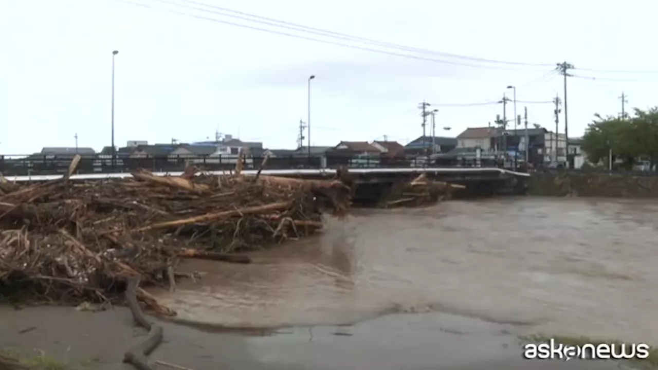 Il Giappone colpito da inondazioni e frane, almeno 6 morti