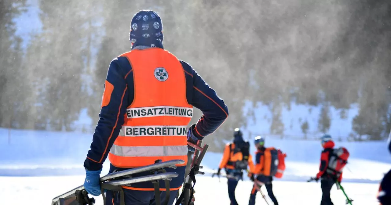 Rettungseinsatz im Tennengau: Familie von Hubschrauber gerettet