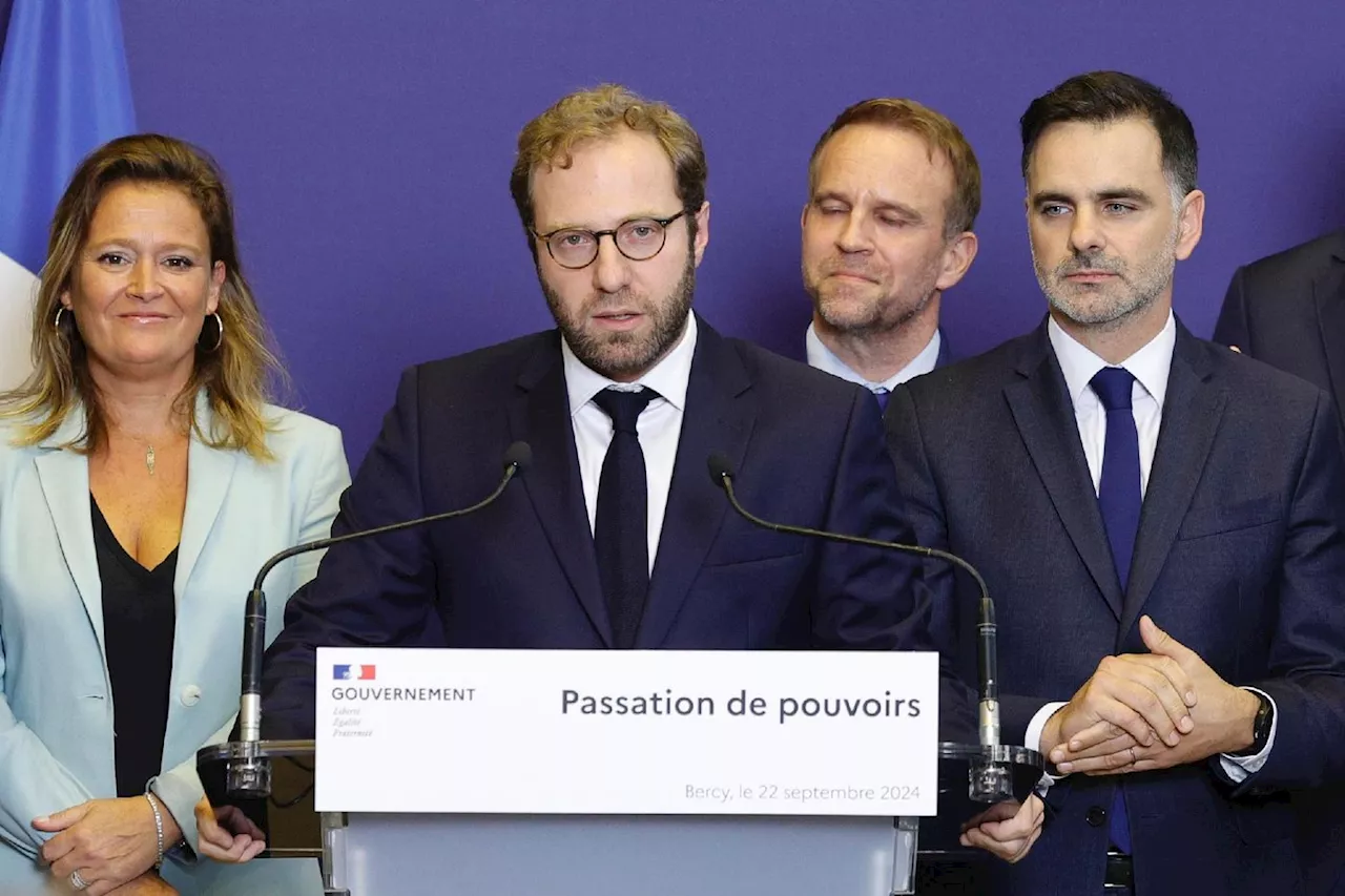 Le gouvernement se dit prêt à «assumer» des «choix forts» pour redresser l'économie