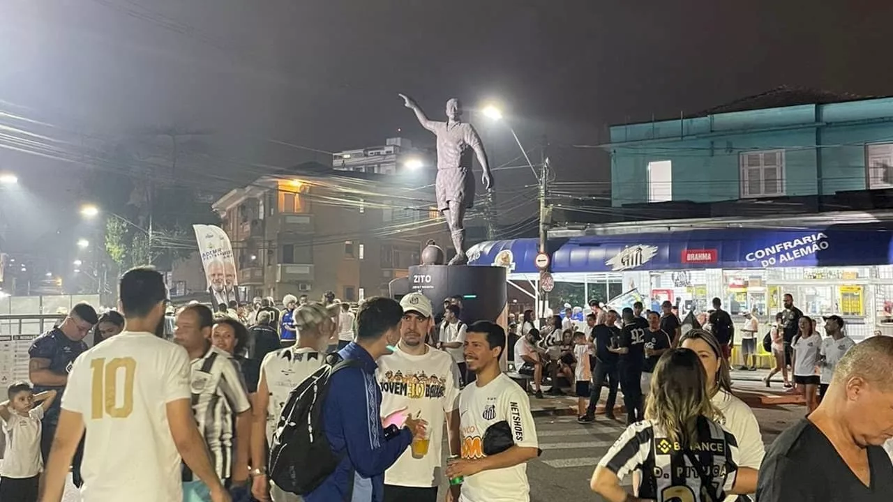 Torcida do Santos se une antes de jogo decisivo na Vila