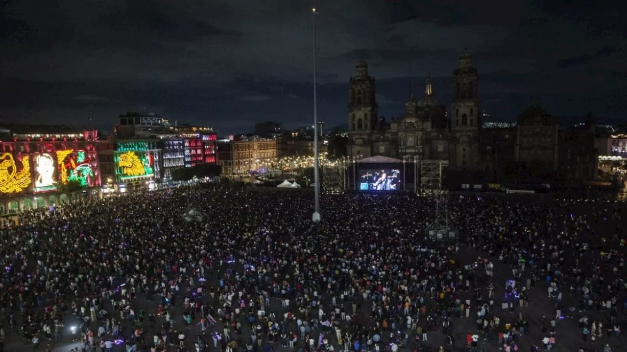 Juan Gabriel y 70 mil fans se "abrazan" muy fuerte en el Zócalo: así fue la proyección de su concierto