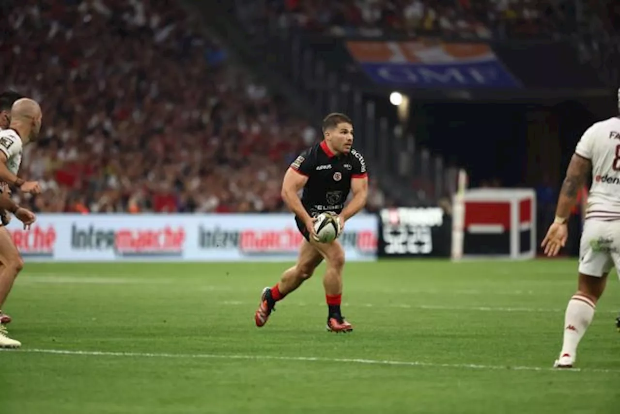 Nuit du rugby : Antoine Dupont élu meilleur joueur de la saison 2023-2024 du Top 14