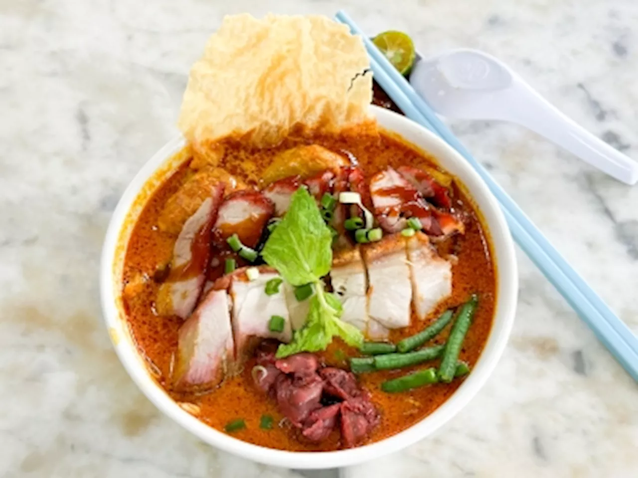 Looking for rich fragrant curry ‘laksa’? Try Laksa Sifu's stalls at KL's Lai Foong Restaurant and PJ's Taman Paramount Restoran New Seaview