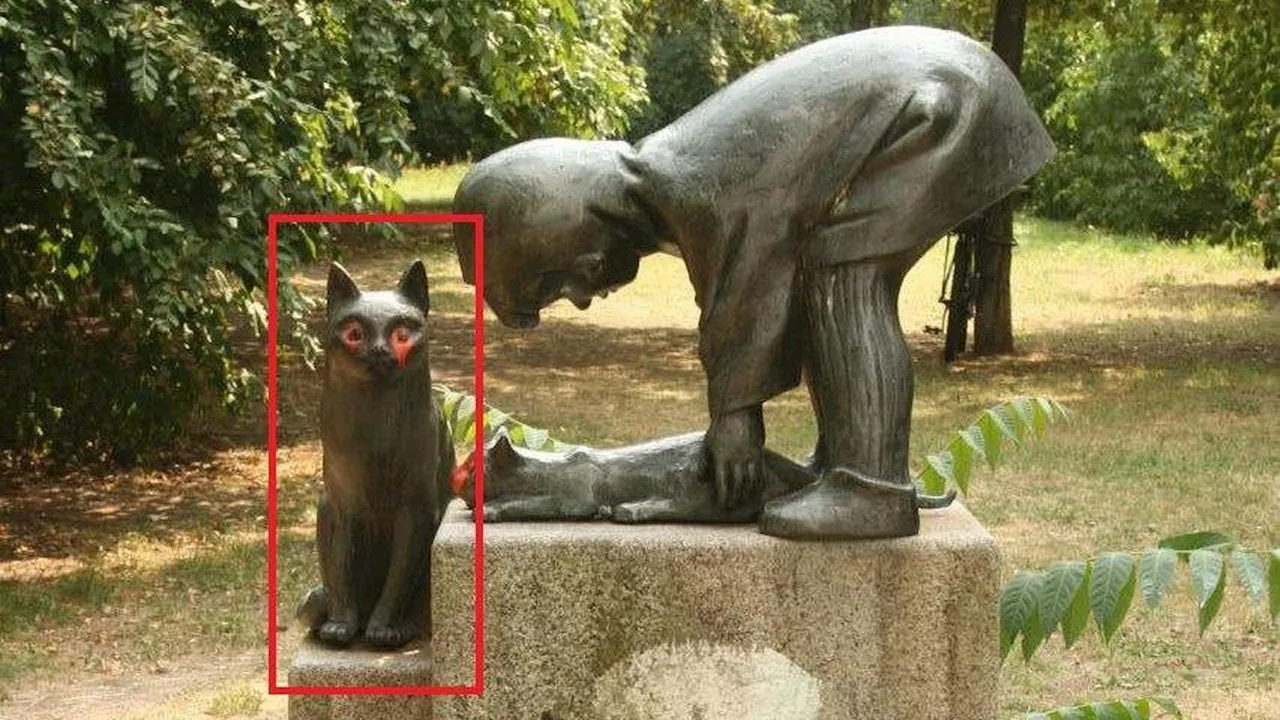 Wer hat die Bronze-Katze aus dem Park gestohlen?