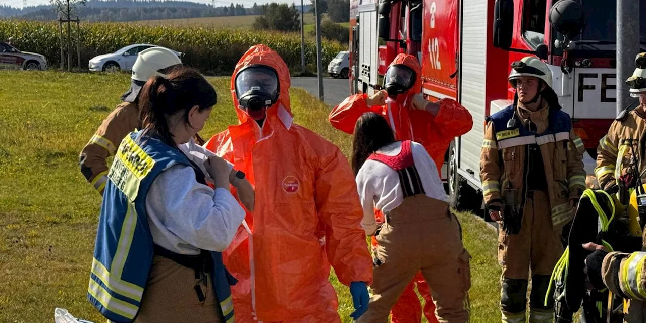 140 Einsatzkr&auml;fte vor Ort: Fabrik in Helmbrechts nach Gasaustritt zwischenzeitlich gesperrt