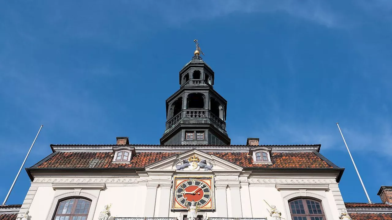 Niedersachsen & Bremen: Lüneburger Ausstellung zu Christos Visionen